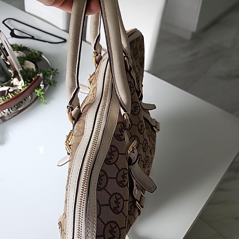 Michael Kors Beige Monogram Satchel with Pink Trim - Picture 2 of 15